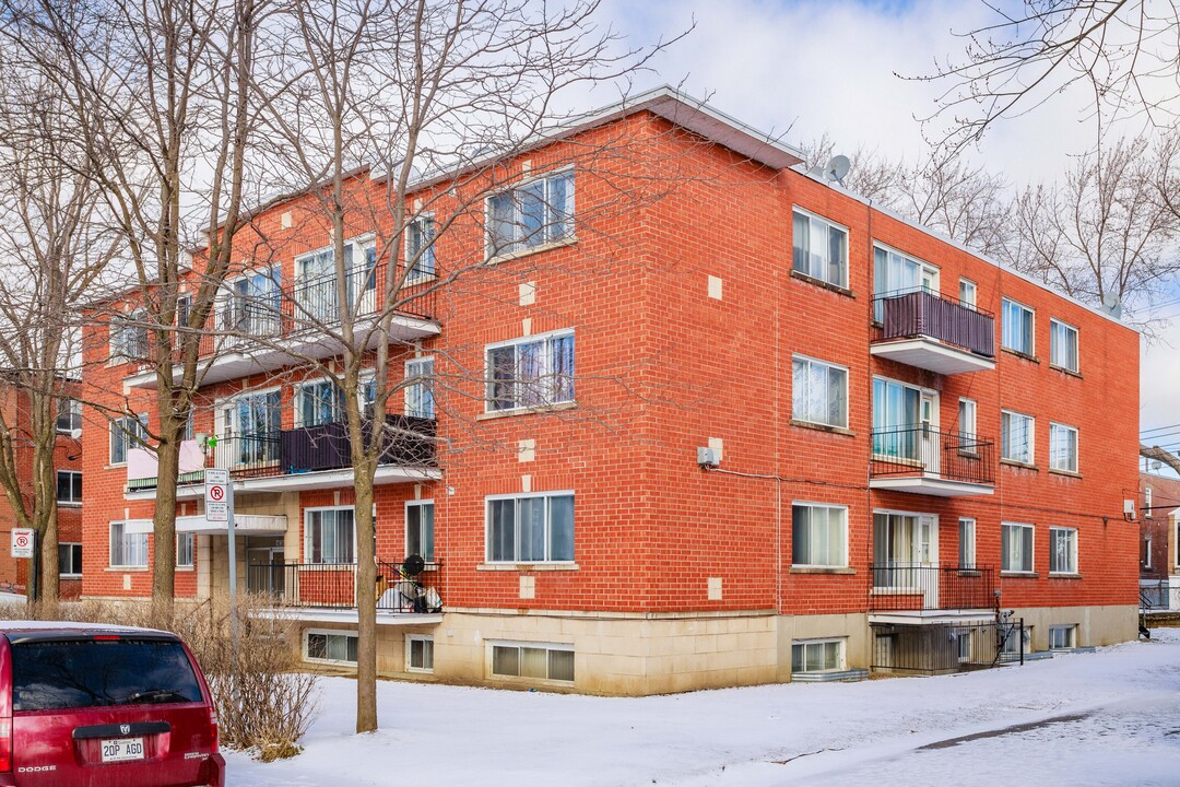 9361 Francoeur St in Montréal, QC - Building Photo