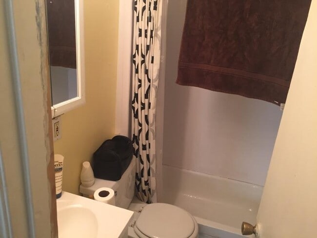 35 Fairfield St, Unit 3A in Boston, MA - Building Photo - Building Photo