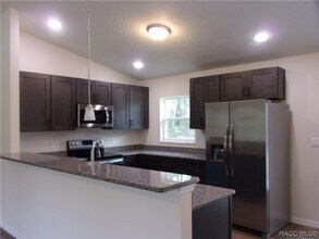 3074 W Bedford Ln in Citrus Springs, FL - Foto de edificio - Building Photo