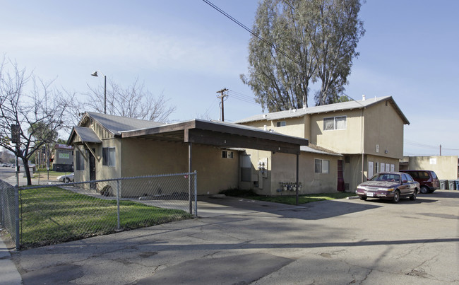 702-706 E Mission Ave in Escondido, CA - Building Photo - Building Photo