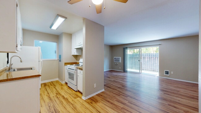 551 Alameda del Prado in Novato, CA - Building Photo - Building Photo
