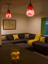 2919 E Cherry St in Seattle, WA - Foto de edificio - Building Photo