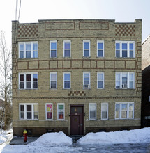 19 Louisa St in Passaic, NJ - Foto de edificio - Building Photo