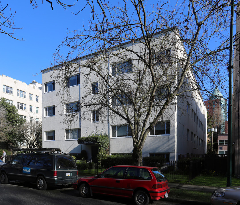 878 Gilford St in Vancouver, BC - Building Photo