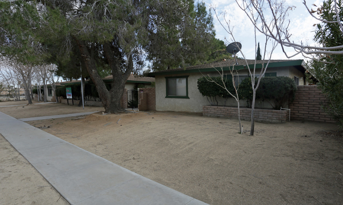 Pines Apartments in Yucca Valley, CA - Building Photo