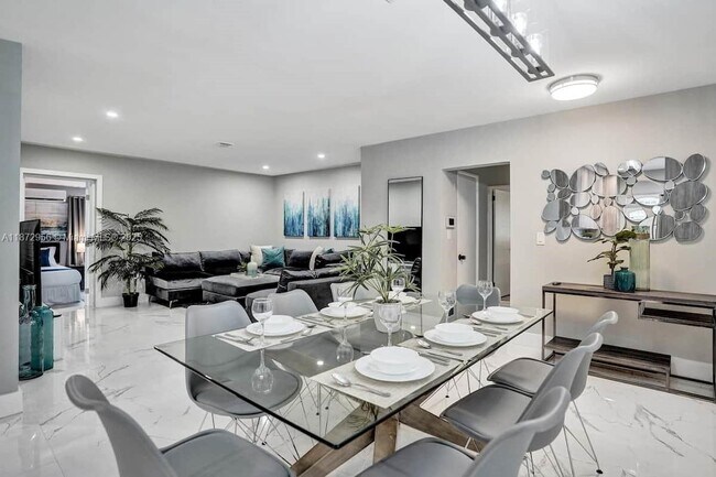 1321 S 16th Ave in Hollywood, FL - Building Photo - Building Photo