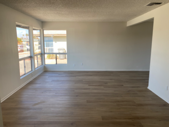 26084 Camphorwood Ave-Unit -26084 in Hemet, CA - Building Photo - Building Photo