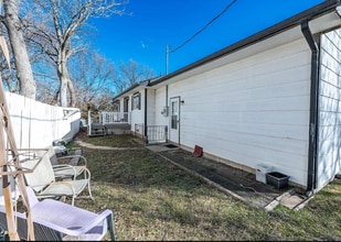107 N Goddard Rd in Goddard, KS - Building Photo - Building Photo