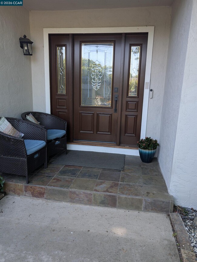 24 Barcelona Ct in Danville, CA - Foto de edificio - Building Photo