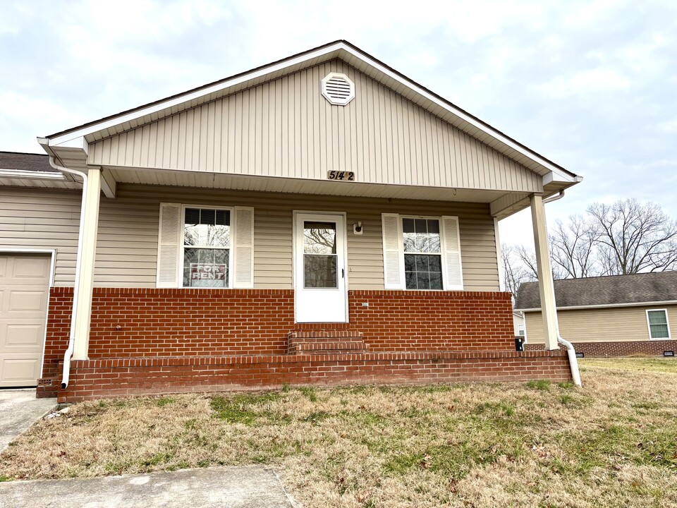 514 Hideaway Dr in Somerset, KY - Building Photo