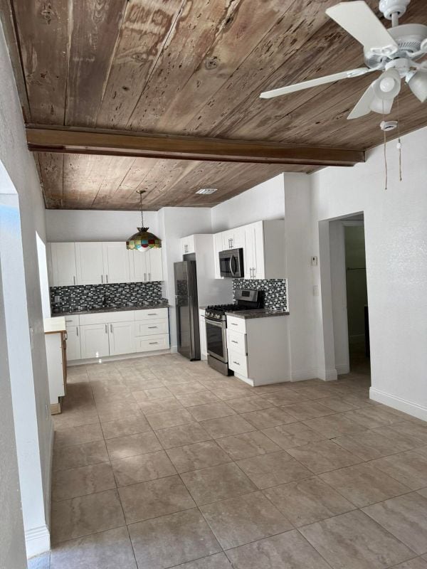 property at 1131 S N St