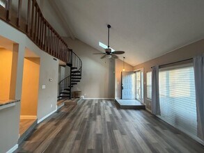 1524 Colonnade Dr in Virginia Beach, VA - Building Photo - Building Photo