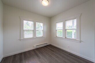 804 NW Market St in Seattle, WA - Building Photo - Building Photo
