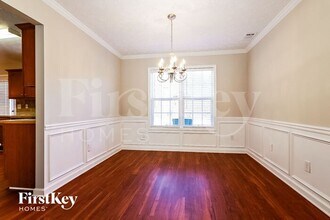 245 Shadowbrooke Cir SW in Loganville, GA - Foto de edificio - Building Photo