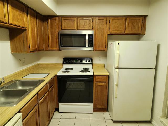 9813 Walnut St in Dallas, TX - Foto de edificio - Building Photo