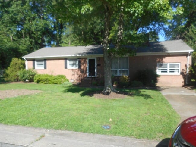 4 Fairway Ln in Newport News, VA - Building Photo - Building Photo