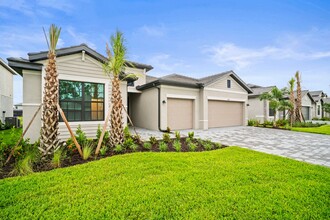 10617 Timber Creek Dr in Ft. Myers, FL - Building Photo - Building Photo