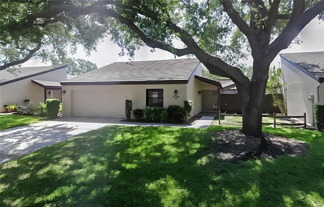 3724 Glen Oaks Manor Dr in Sarasota, FL - Building Photo - Building Photo