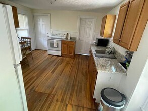 18 Cedar St in Fitchburg, MA - Building Photo - Building Photo