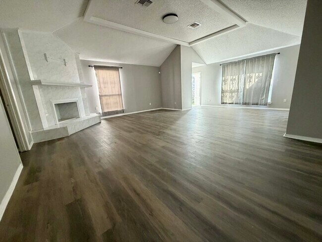 6534 Briar Glade Dr in Houston, TX - Building Photo - Building Photo