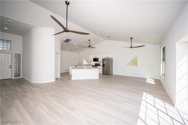 14481 Pine Lily Dr in Ft. Myers, FL - Building Photo - Building Photo