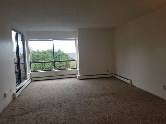 3663 W 16th Ave in Vancouver, BC - Building Photo - Building Photo