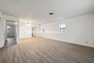 801 N 17th Pl-Unit -37 in Rogers, AR - Foto de edificio - Building Photo
