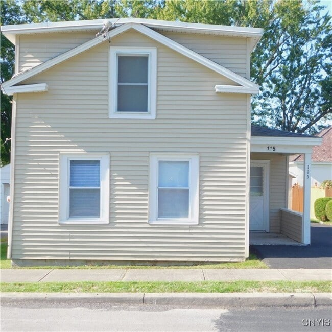 115 Cleveland St in Liverpool, NY - Building Photo - Building Photo
