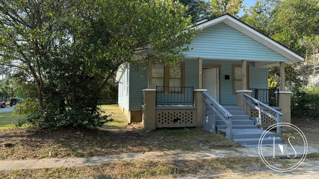 property at 101 W 60th St
