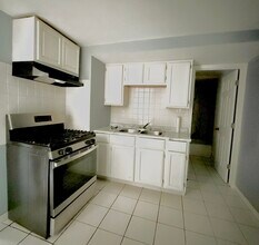 2622 W Luther St, Unit G in Chicago, IL - Foto de edificio - Building Photo