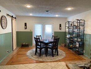 13 Hollywood Dr in Lampasas, TX - Building Photo - Building Photo