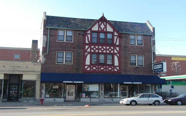 2343-2345 W Irving Park Rd in Chicago, IL - Building Photo