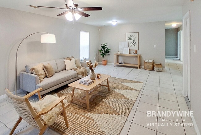 3709 E Grove St, Unit 1 in Tampa, FL - Foto de edificio - Building Photo