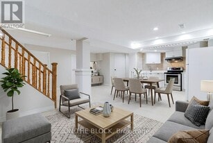 409 Silverthorne Crescent in Mississauga, ON - Building Photo