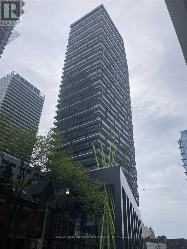 property at 125-125 Peter St