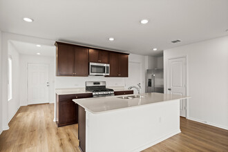 7201 Spotted Leaf Wy in Del Valle, TX - Building Photo - Building Photo