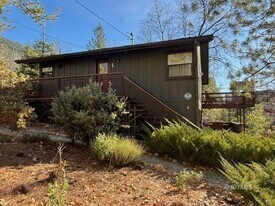 25405 Seneca Dr in Idyllwild, CA - Building Photo