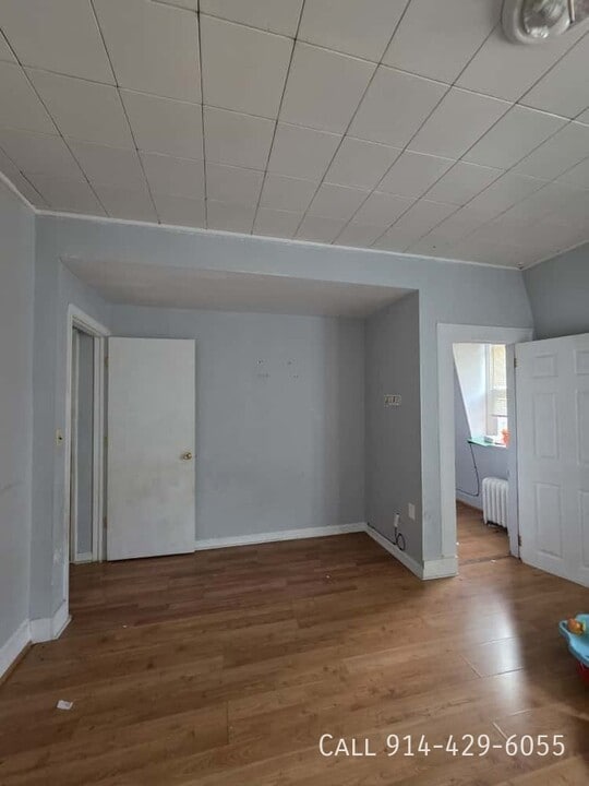 118 Waverly St in Yonkers, NY - Building Photo