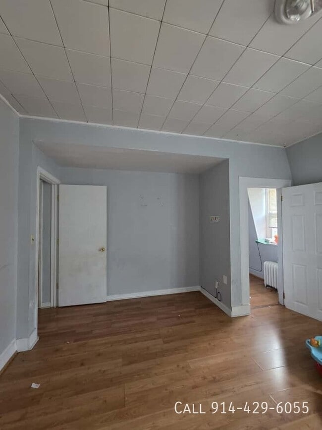 property at 118 Waverly St