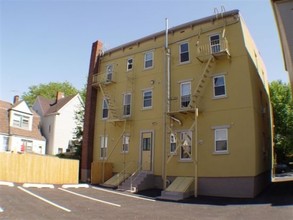 323 Fillmore St in Staten Island, NY - Building Photo - Building Photo