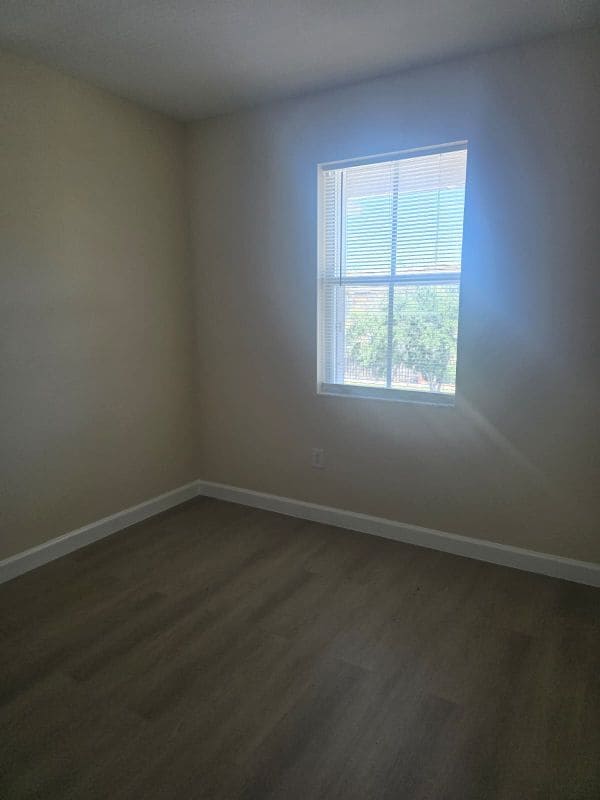 230 SE 29th Ave in Homestead, FL - Foto de edificio - Building Photo