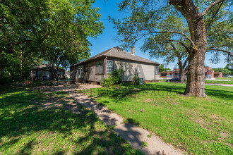 1127 W 16th in Wichita, KS - Building Photo - Building Photo