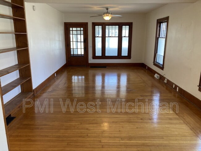 1436 Matilda St NE in Grand Rapids, MI - Building Photo - Building Photo