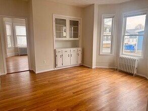 39 Prospect St Ave in Waltham, MA - Building Photo - Building Photo