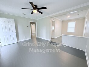 2844 Dell Ave in Memphis, TN - Foto de edificio - Building Photo