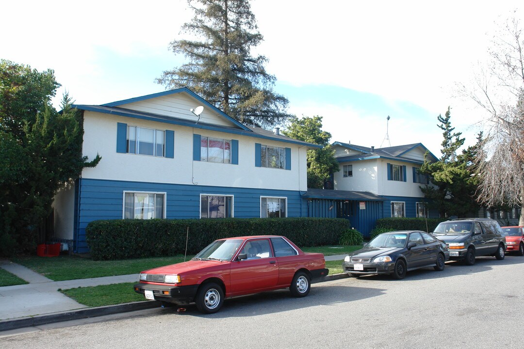 1091 Topaz Ave in San Jose, CA - Foto de edificio