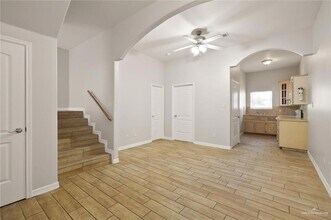 1521 W McIntyre St in Edinburg, TX - Building Photo - Building Photo