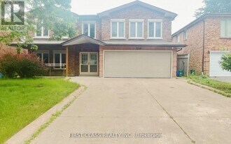 238 N Lake Rd in Richmond Hill, ON - Building Photo