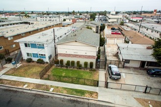 14900-14902 Chadron Ave in Gardena, CA - Building Photo - Building Photo