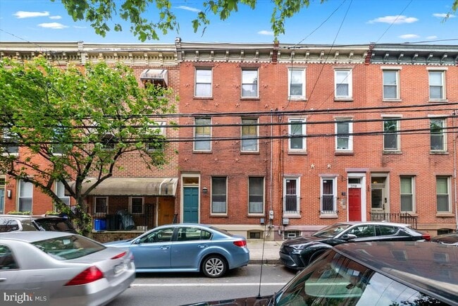 property at 2016 Bainbridge St